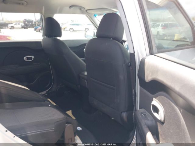 KNDJP3A53J7510640 KIA SOUL +