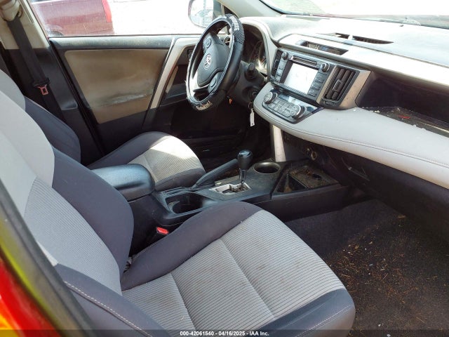 2T3RFREV1FW303100 Toyota Rav4 Xle