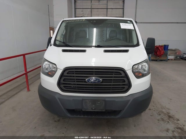 1FTYE1ZM3HKB35196 Ford Transit-150