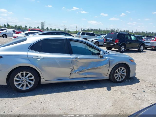 4T1R11AK3RU909197 Toyota CAMRY LE