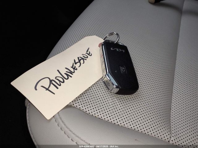 5XYP64HC3NG279240 KIA Telluride S