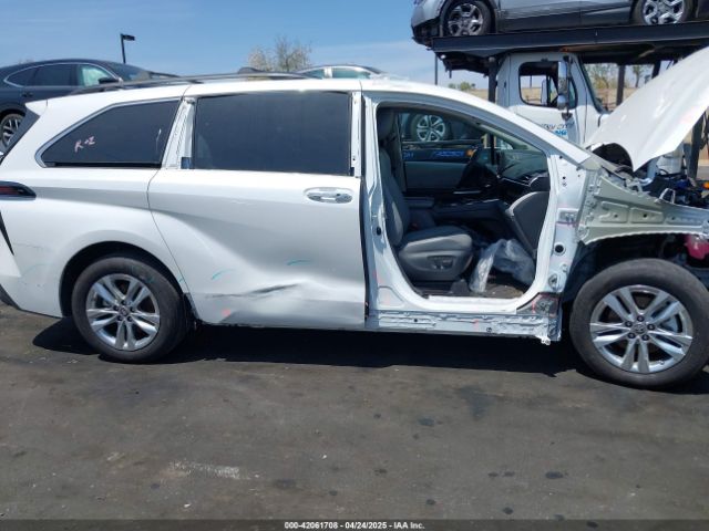 5TDJSKFC9RS111099 Toyota SIENNA XLE