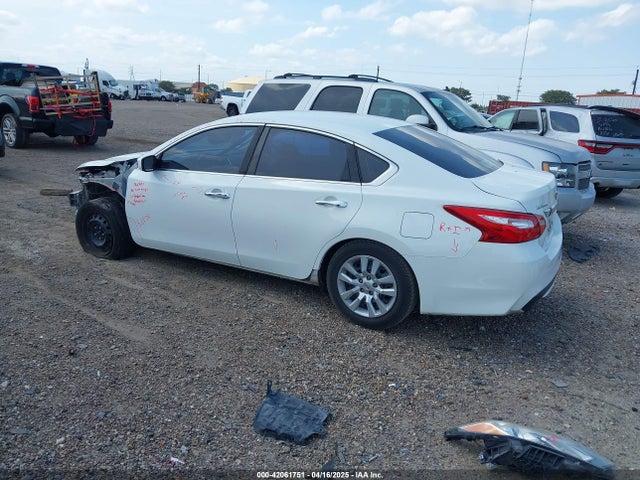 1N4AL3AP8HN356581 Nissan Altima 2.5 S