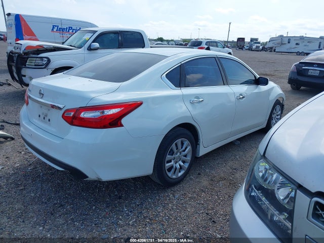 1N4AL3AP8HN356581 Nissan Altima 2.5 S