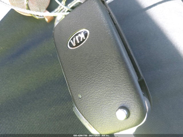 3KPF24ADXME359818 KIA Forte Lxs
