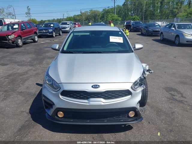 3KPF24ADXME359818 KIA Forte Lxs