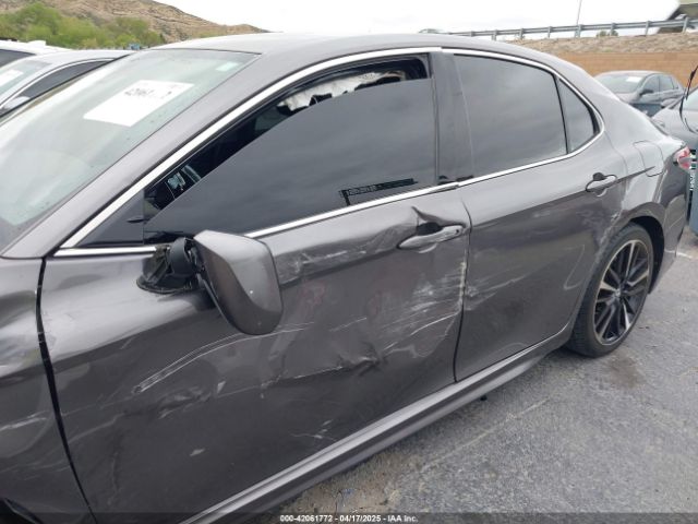 4T1B61HK6KU709008 Toyota CAMRY XSE