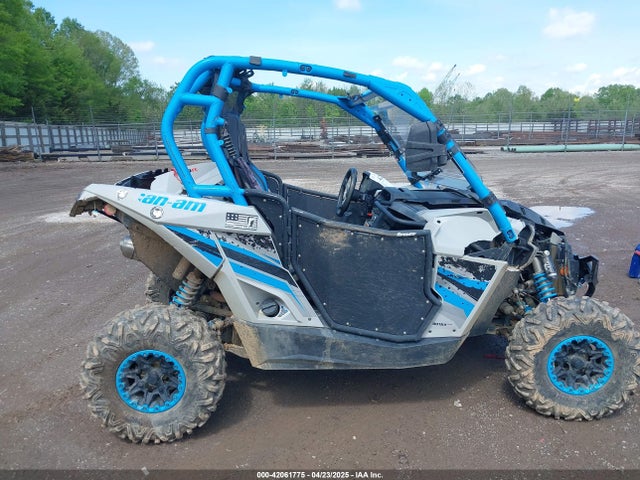 Can-Am Maverick 2017 3JBPVAP26HJ000157 Image 12