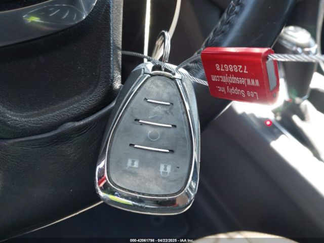 3GNAXKEV3KL199798 Chevrolet EQUINOX LT
