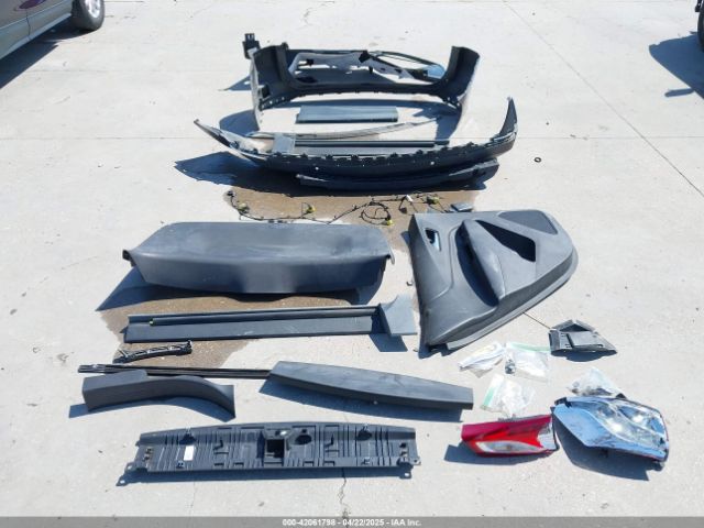 3GNAXKEV3KL199798 Chevrolet EQUINOX LT