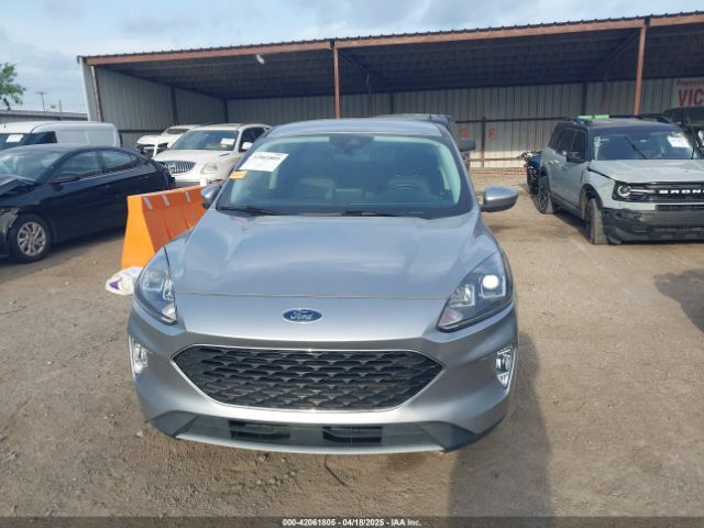 1FMCU0H62NUA17825 Ford ESCAPE SEL