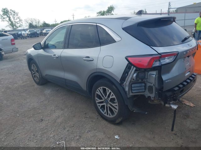 1FMCU0H62NUA17825 Ford ESCAPE SEL