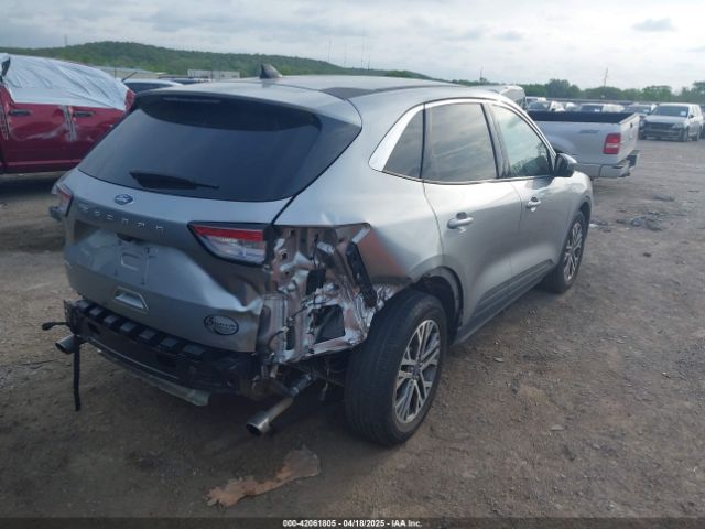 1FMCU0H62NUA17825 Ford ESCAPE SEL