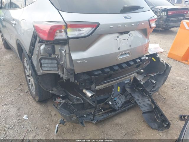 1FMCU0H62NUA17825 Ford ESCAPE SEL