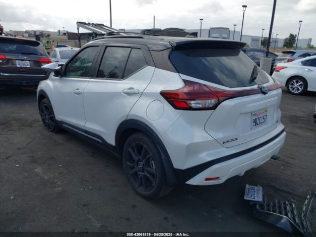 3N1CP5DV6NL519806 Nissan Kicks Sr Xtronic Cvt