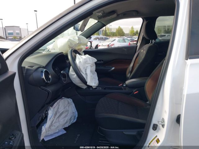 3N1CP5DV6NL519806 Nissan Kicks Sr Xtronic Cvt