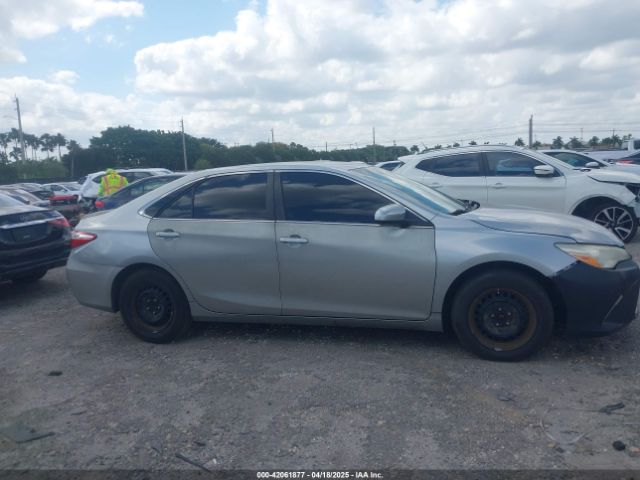 4T1BF1FK0FU093475 Toyota CAMRY LE