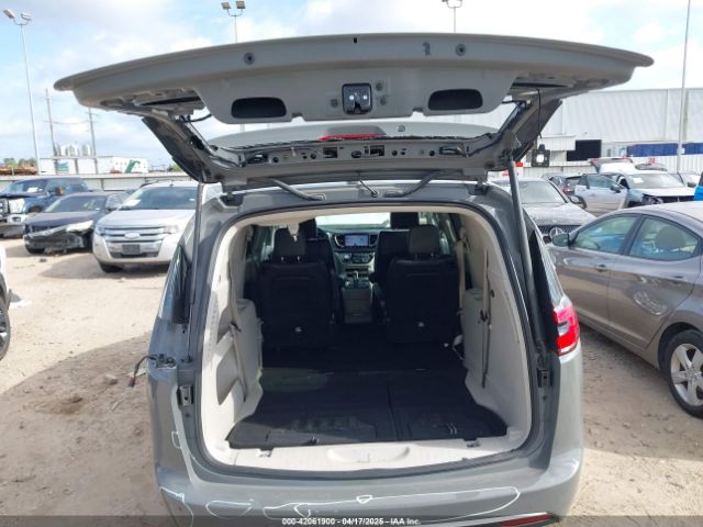2C4RC1BG7NR190939 Chrysler Pacifica Touring L
