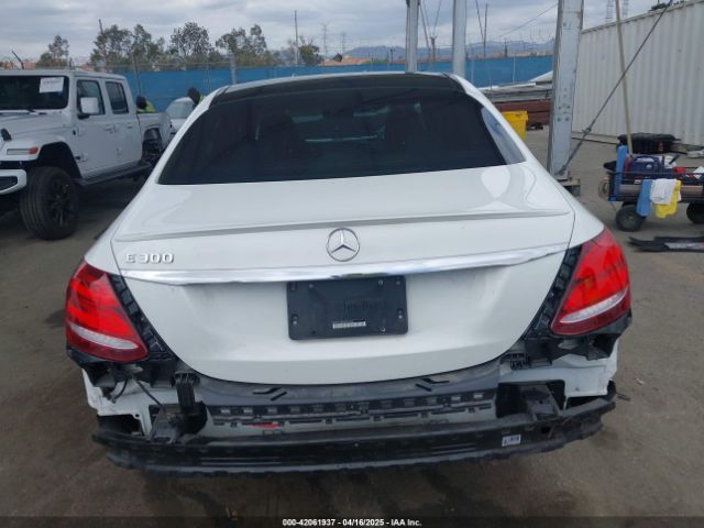 WDDZF4JB0JA371240 Mercedes-Benz E 300