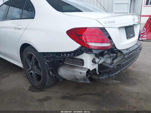 WDDZF4JB0JA371240 Mercedes-Benz E 300