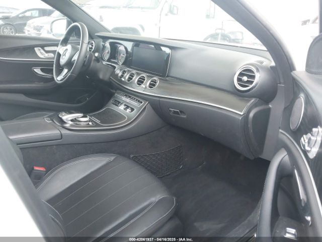 WDDZF4JB0JA371240 Mercedes-Benz E 300
