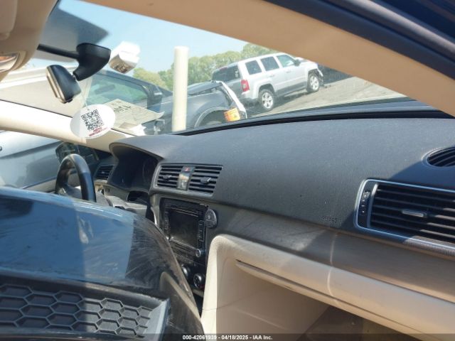 1VWBS7A36EC045564 Volkswagen Passat 1.8t Se