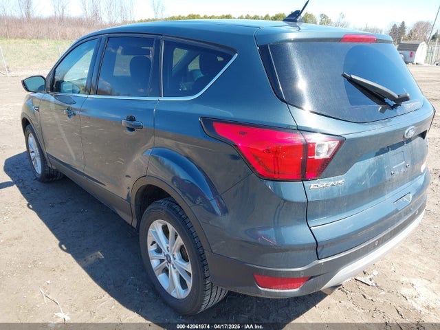 1FMCU9GDXKUC06609 Ford ESCAPE SE