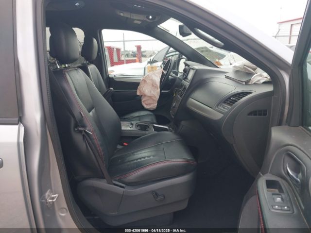 2C4RDGEG3HR814879 Dodge Grand Caravan Gt