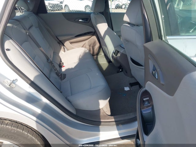 1G1ZD5ST7NF142889 Chevrolet Malibu Fwd Lt