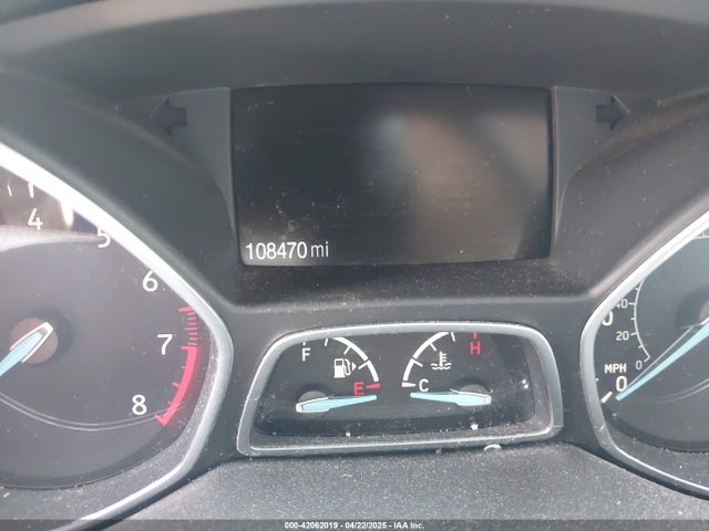 1FMCU0JD3HUE35131 Ford Escape Titanium
