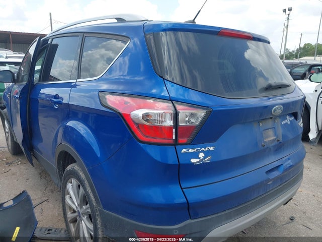 1FMCU0JD3HUE35131 Ford Escape Titanium