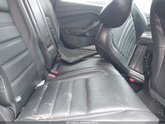 1FMCU0JD3HUE35131 Ford Escape Titanium
