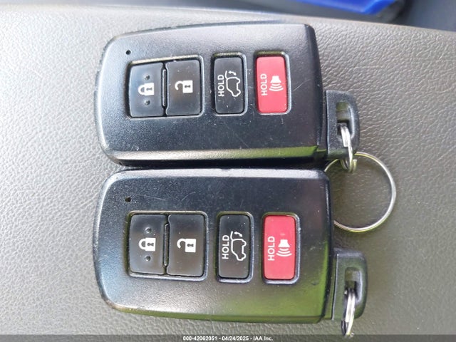 2T3YFREVXHW328642 Toyota Rav4 Limited