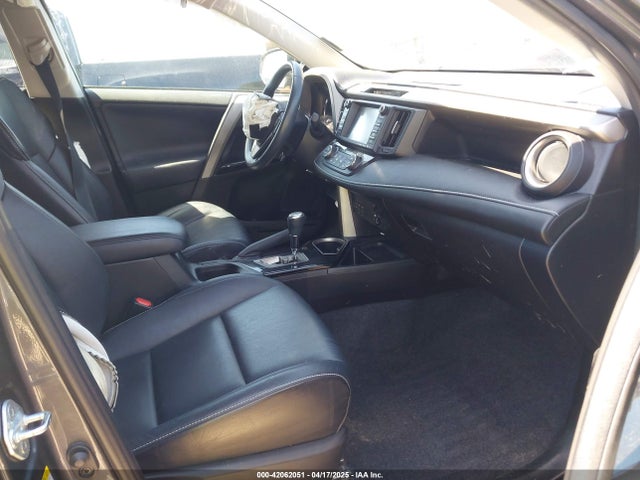 2T3YFREVXHW328642 Toyota Rav4 Limited