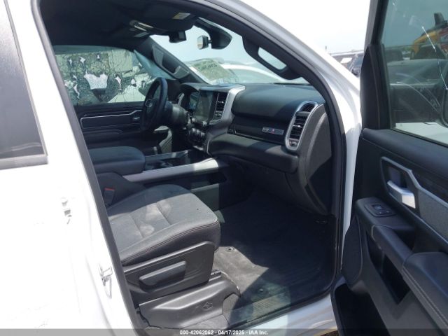 2022 RAM 1500 1C6RREFT3NN372896 Photo 4