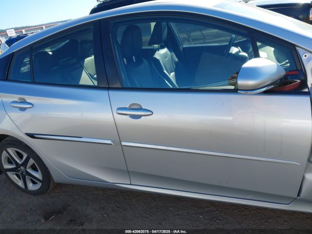JTDKARFU0G3516680 Toyota Prius Four Touring