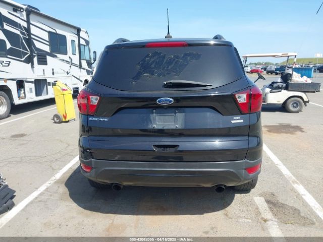1FMCU0GD4KUB29621 Ford ESCAPE SE