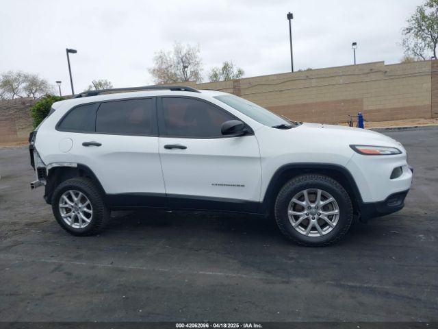 1C4PJMAB7FW635080 Jeep Cherokee Sport