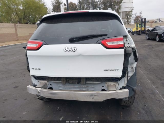 1C4PJMAB7FW635080 Jeep Cherokee Sport