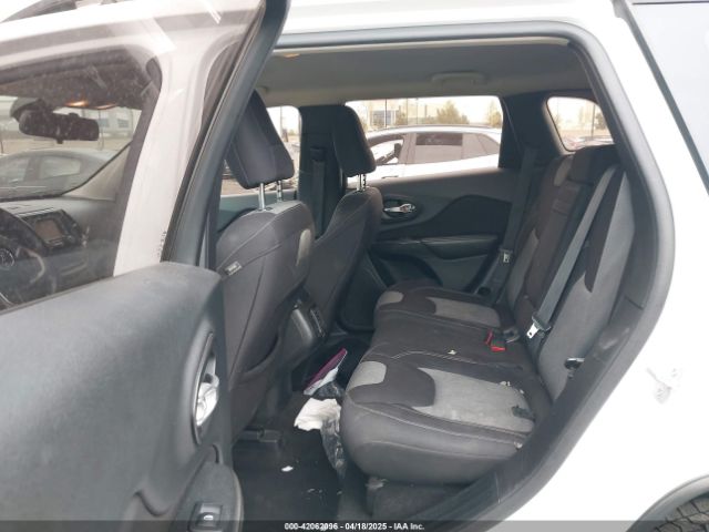 1C4PJMAB7FW635080 Jeep Cherokee Sport
