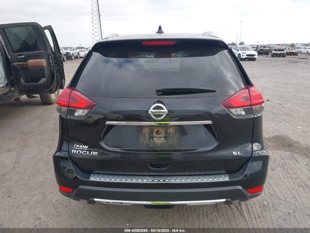 JN8AT2MT2HW147638 Nissan Rogue Sl