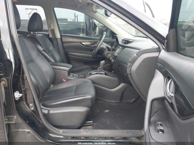 JN8AT2MT2HW147638 Nissan Rogue Sl