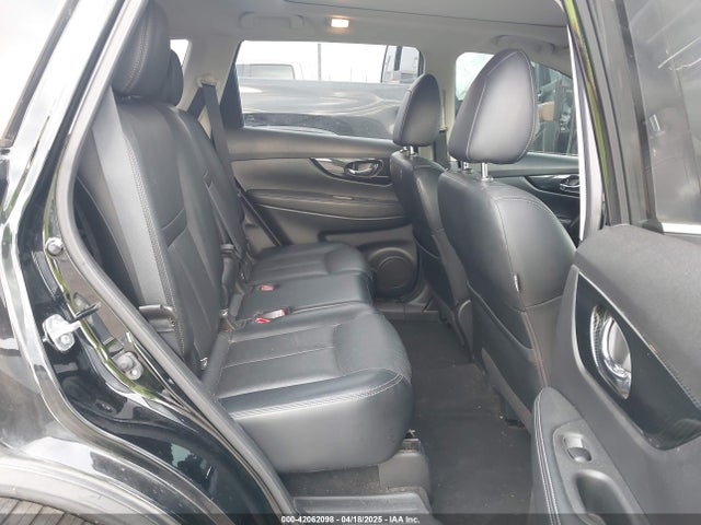 JN8AT2MT2HW147638 Nissan Rogue Sl