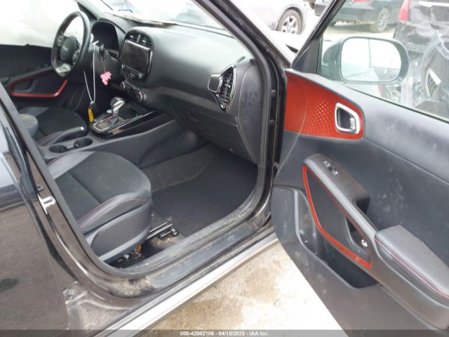 KNDJ53AU9P7842071 KIA Soul Gt-line