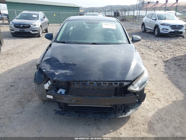 5NPD74LF2HH142787 Hyundai ELANTRA SE