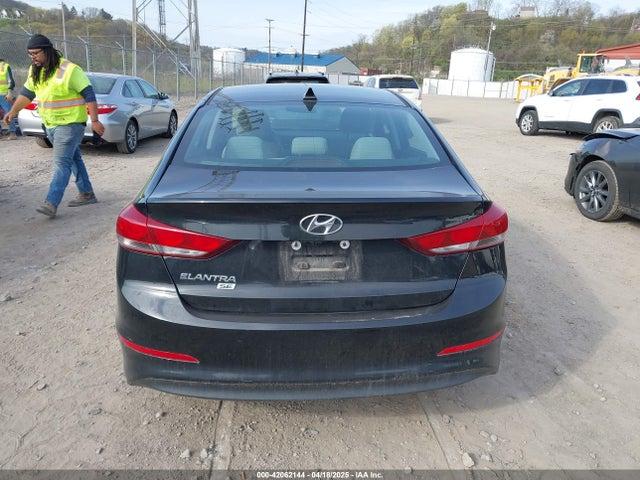 5NPD74LF2HH142787 Hyundai ELANTRA SE