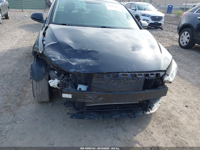 5NPD74LF2HH142787 Hyundai ELANTRA SE