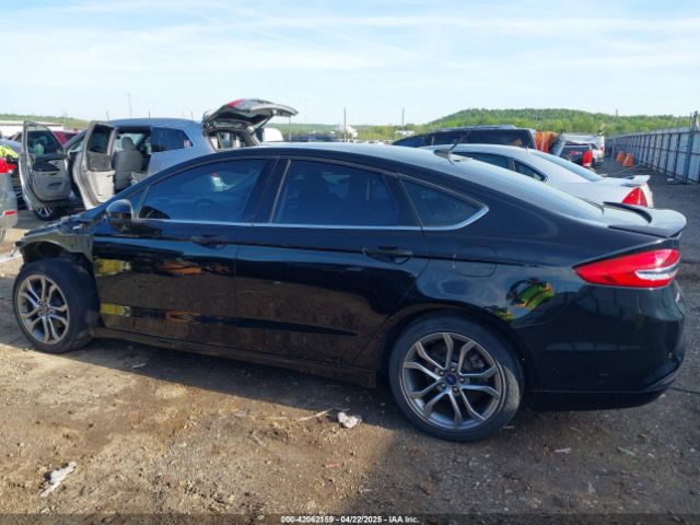 3FA6P0HD9HR157122 Ford FUSION SE