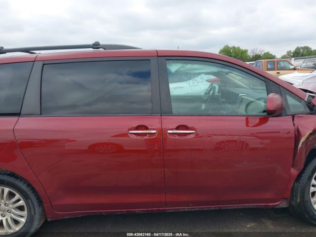 5TDYK3DC0FS565597 Toyota Sienna Xle 8 Passenger