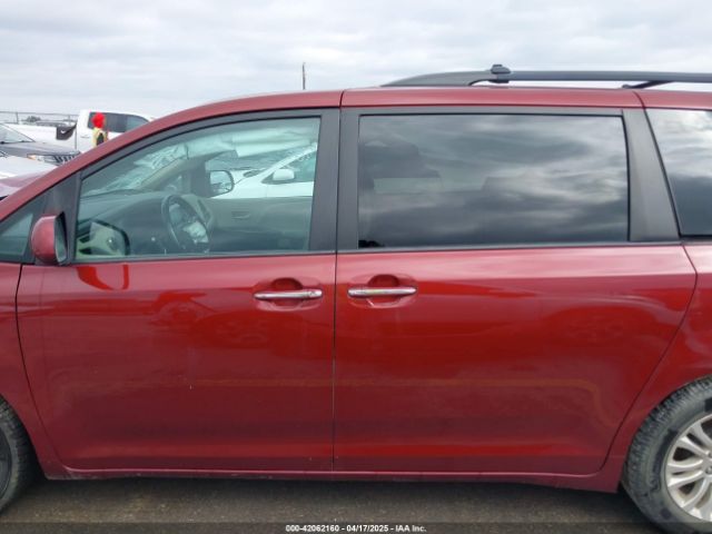 5TDYK3DC0FS565597 Toyota Sienna Xle 8 Passenger